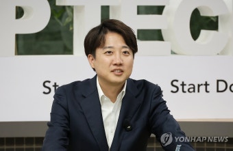 이준석 후보, 3사 출구조사 결과 속 낮은 득표율 인정 희망·기대 더 반영 못해