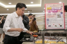 학생회관 찾은 이준석 후보