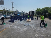 울산서 통근버스와 SUV 부딪혀 1명 중상·18명 경상