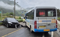 옥천 삼거리서 승용차 2대·시내버스 부딪쳐…7명 경상