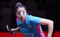 신유빈, 세계탁구선수권서 단식 1회전 4-0 승리…64강 선착
