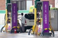 이번 주 주유소 기름값 하락…다음 주도 떨어질 듯