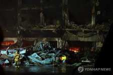 잿더미로 변한 금호타이어 광주공장