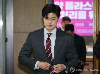 행사 마친 김용태 비대위원장