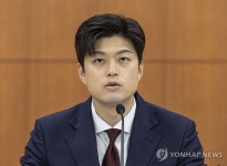 발언하는 김용태 비대위원장
