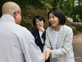 해인사 방문한 김혜경 여사
