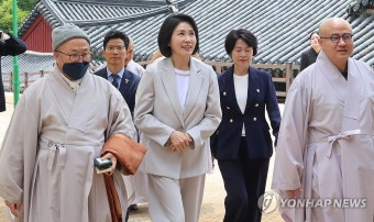 해인사 방문한 김혜경 여사