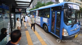 서울 시내버스 노조, 파업 유보…버스 정상운행