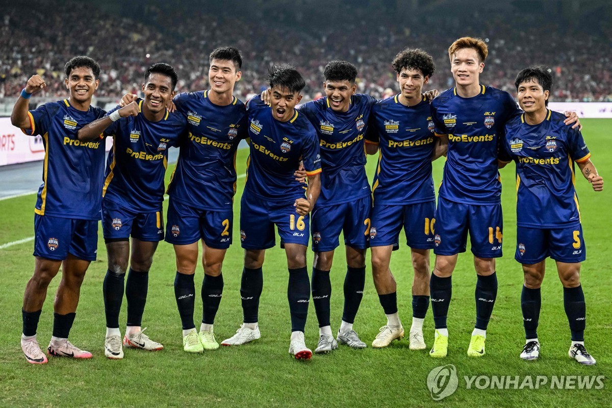 김상식 감독 지도 아세안 올스타팀, 맨체스터 유나이티드에 승리!