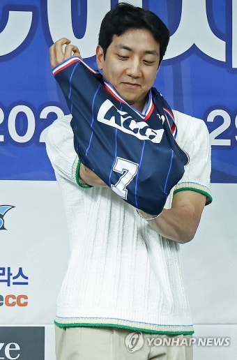 부산 KCC로 이적한 허훈