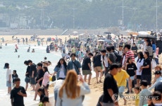 해운대는 벌써 피서철