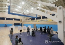 농구장 투표소