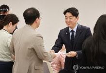 강훈식 비서실장, 출입기자단 상견례