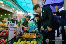 이재명 대통령 부부 전통시장 방문