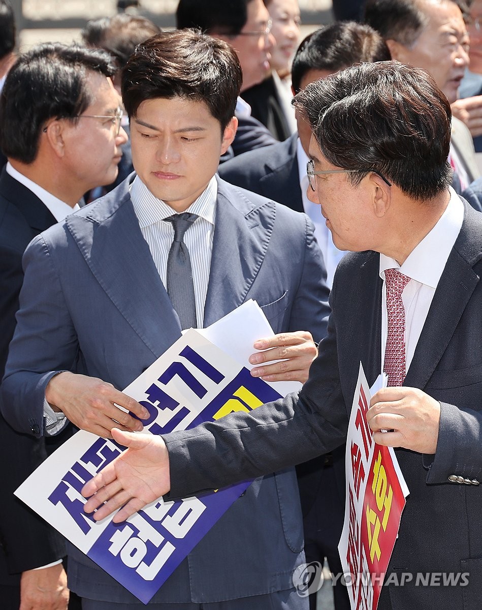 국민의힘, 신임 원내대표로 선출된 송언석 의원…대여 투쟁과 내홍 봉합 과제에 집중