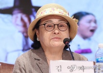 인사말하는 김영자 심청가 보유자