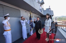 김정은, 딸 주애와 신형 구축함 '강건호' 진수식 참석
