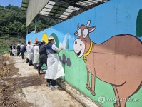농협 강원본부, 영월서 축산환경 개선 활동 펼쳐