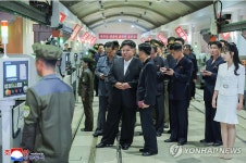 김정은, 군수공장 시찰