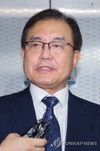 질문에 답하는 이명현 순직해병 특검