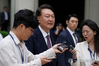 조은석 특검 임명 뒤 첫 내란 재판 마친 윤 전 대통령