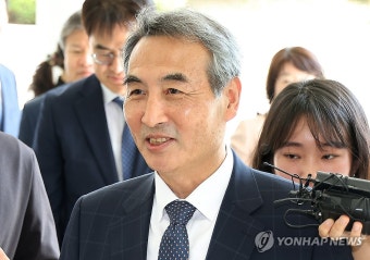 민중기 특검, 주말에도 출근하며 김건희 의혹 수사 본격 준비 중