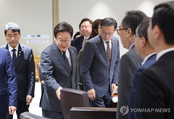 이재명 대통령 국무회의 입장