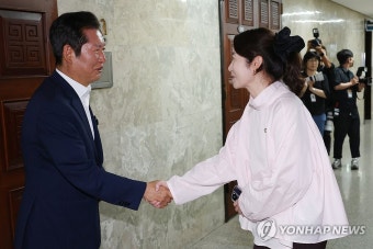 의총 참석하는 강선우 여가부 장관 후보자