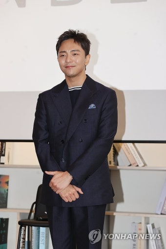 한국 창작뮤지컬 어쩌면 해피엔딩 작가, 박천휴 작가가 토니상 6관왕 수상 뜻깊은 순간
