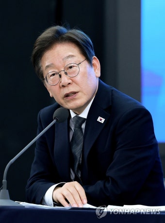 광주·전남 타운홀미팅 발언하는 이재명 대통령