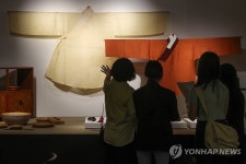 국가무형유산 기능보유자 합동 공개 손으로 빚은 시간 행사 열려