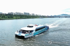 한강버스 체험운행 시작