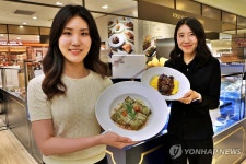 롯데백화점, 롯데호텔 프리미엄 보양식 팝업 진행