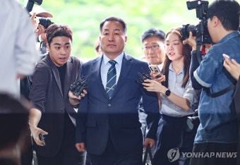 특검 출석하는 김계환 전 해병대사령관