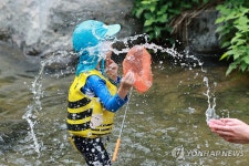 무더위에 찾은 계곡