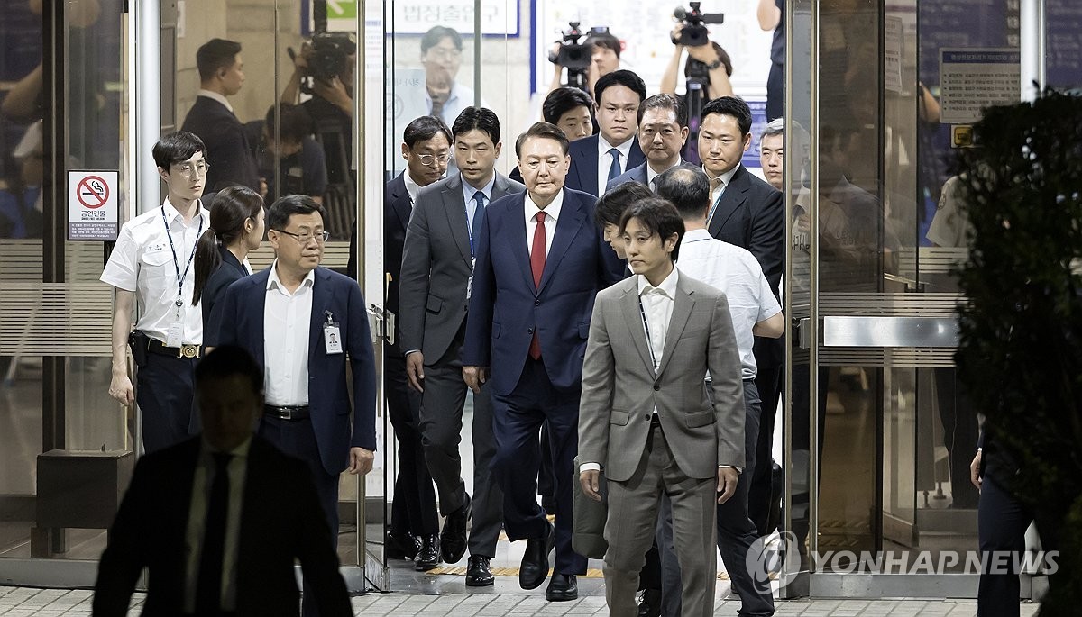 김건희 여사, 서울남부구치소로 이동…구속 결과는 밤에 발표 예상