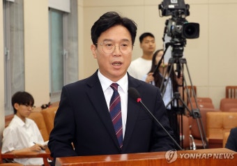 발언하는 김영훈 고용노동부 장관 후보자
