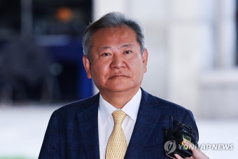 특검 출석하는 이상민