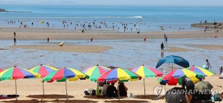 을왕리해수욕장 찾은 피서객들