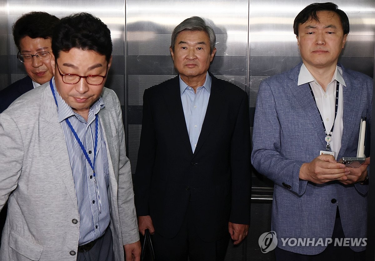 조태용 전 국정원장, 이종섭 전 국방부 장관의 범인도피 의혹 조사에 출석하여 진술