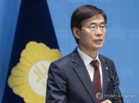 조경태, 김문수 정계은퇴 정중히 요청