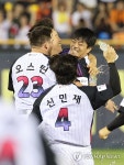 천성호 끝내기 안타로 1위 자리 사수한 LG