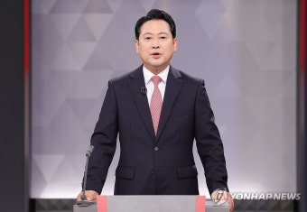 2차 텔레비전 토론회에서 발언하는 장동혁 후보