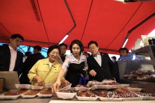 이재명 대통령, 은평 연서시장 방문