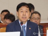 의원질의 답변하는 구윤철 부총리