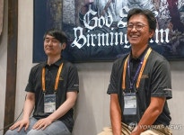 인터뷰하는 오션드라이브 스튜디오 제작진