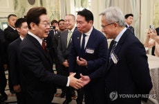 이재명 대통령과 젠슨 황 엔비디아 최고경영자