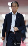 국무회의 참석하는 권오을 장관