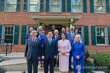 李대통령, 美 서재필 기념관 방문…독립운동 역사 알리길