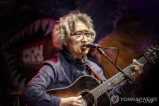 경영서 낸 다섯손가락 이두헌 탄탄한 개인기로 새 서사 축적을